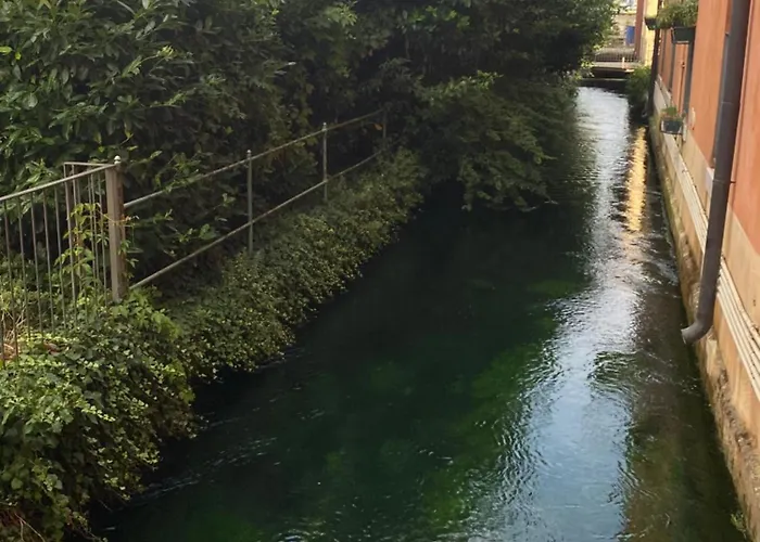La Casa Ai Laghetti Apartment *